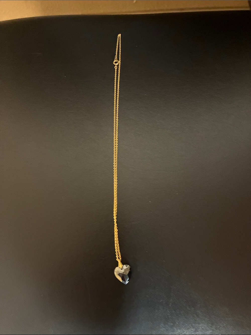 Dark heart shaped pendant necklace